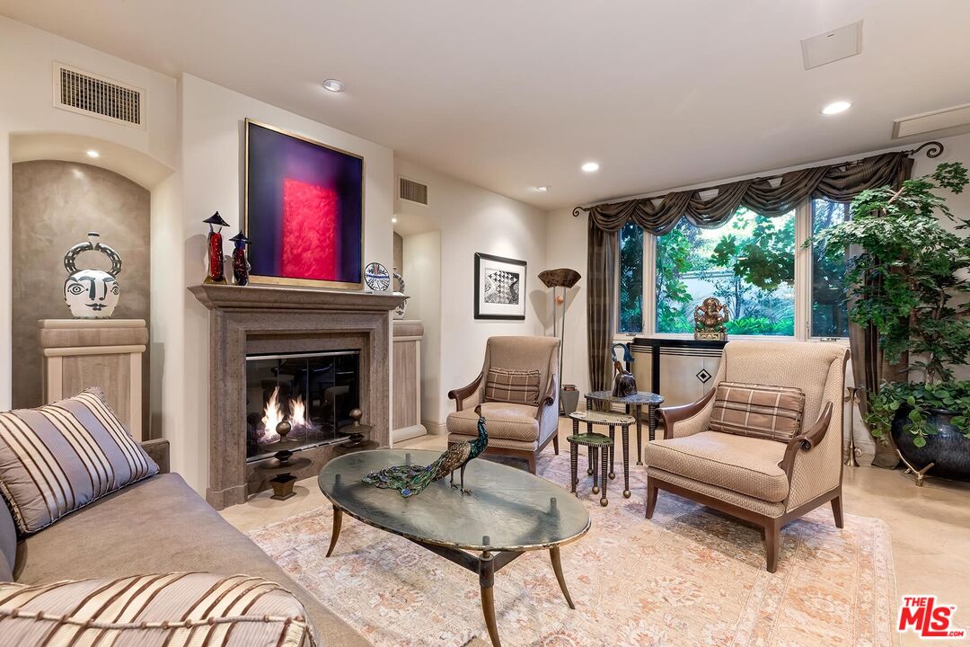 10212 Briarwood Dr