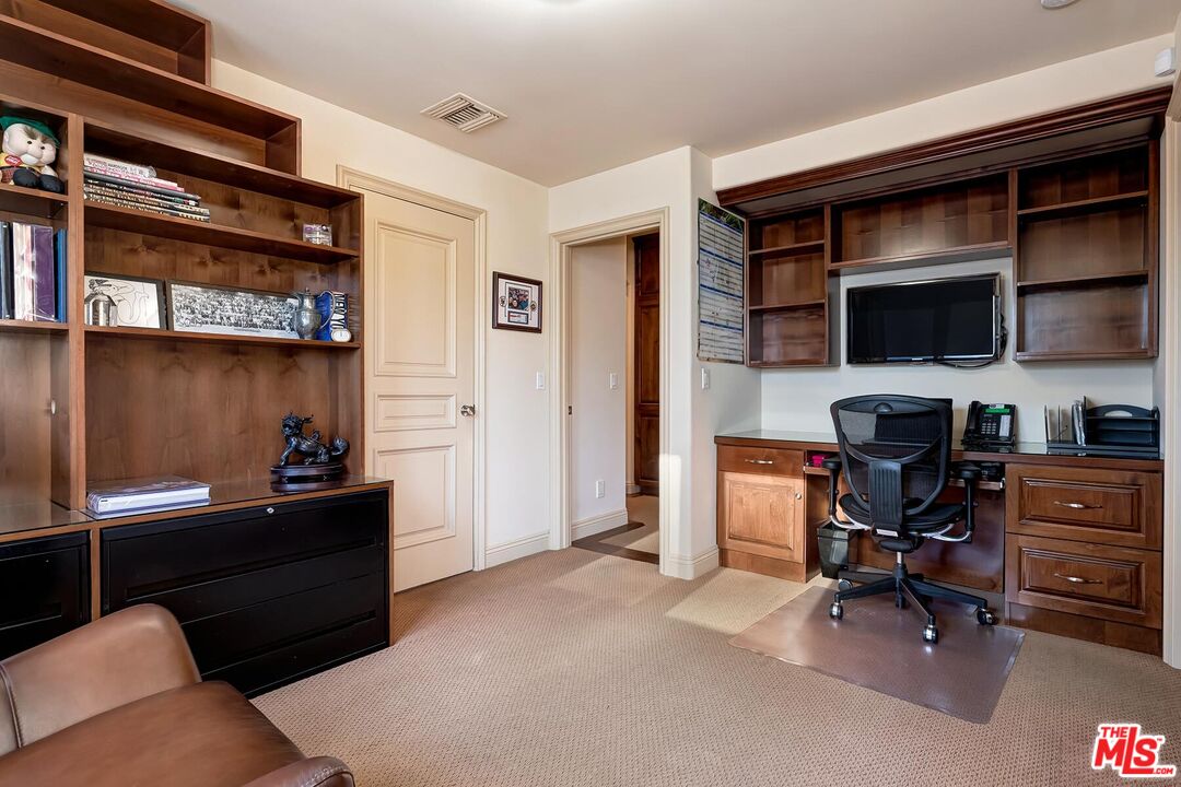 10212 Briarwood Dr