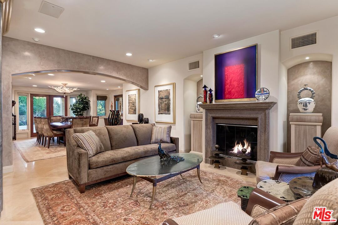 10212 Briarwood Dr