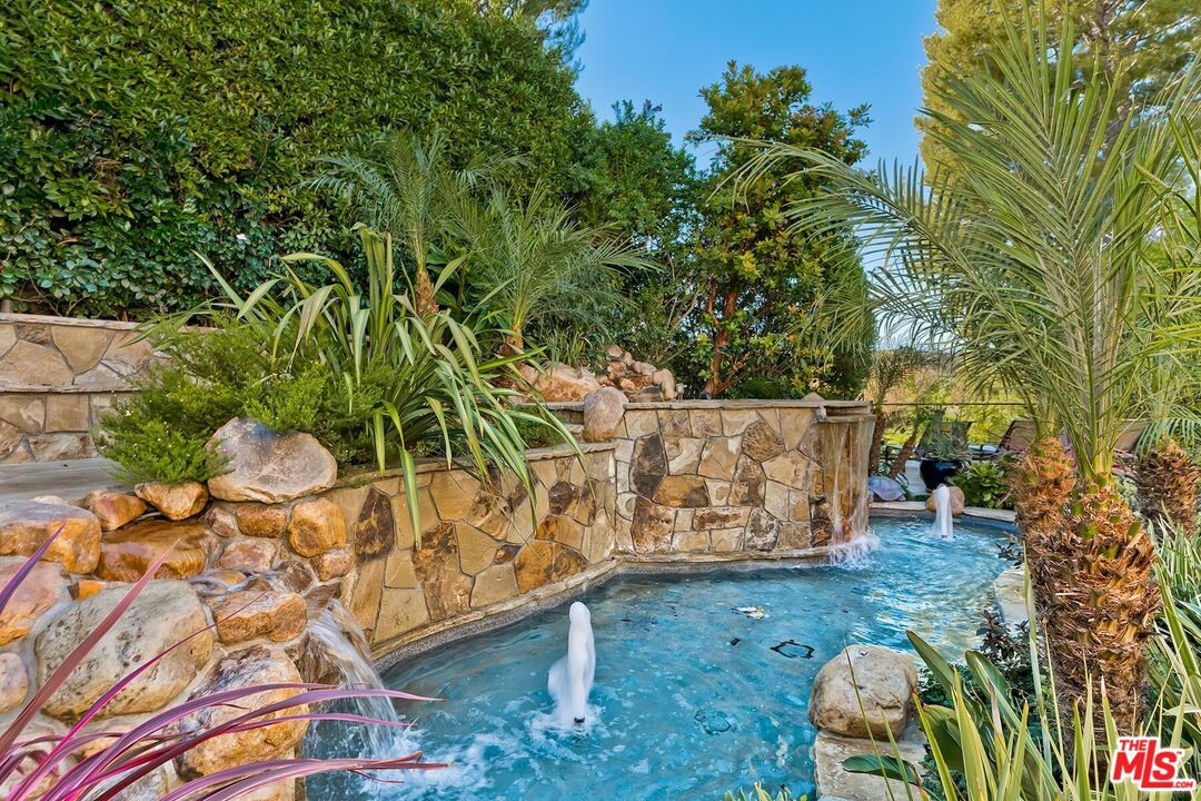 10212 Briarwood Dr