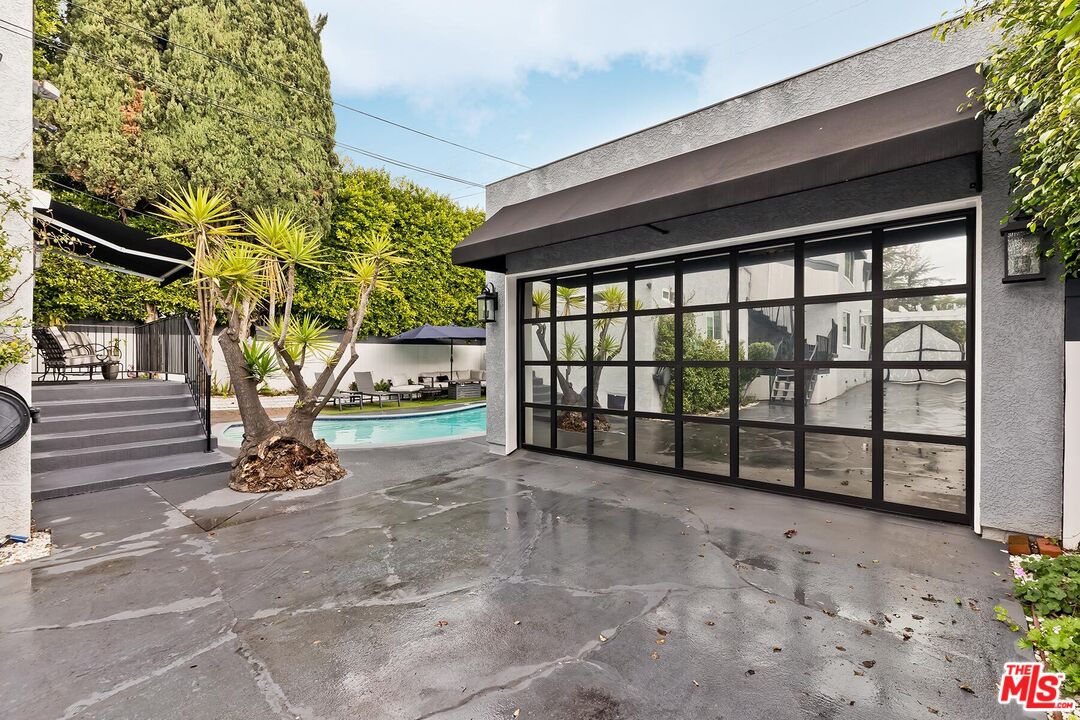 1280 S Redondo Blvd