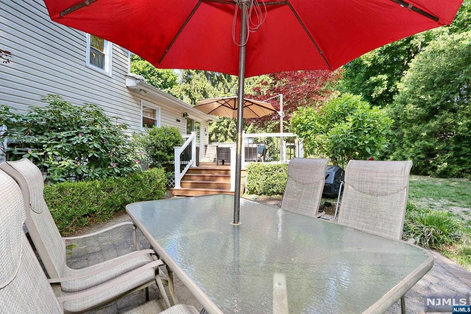 13 Evergreen Street