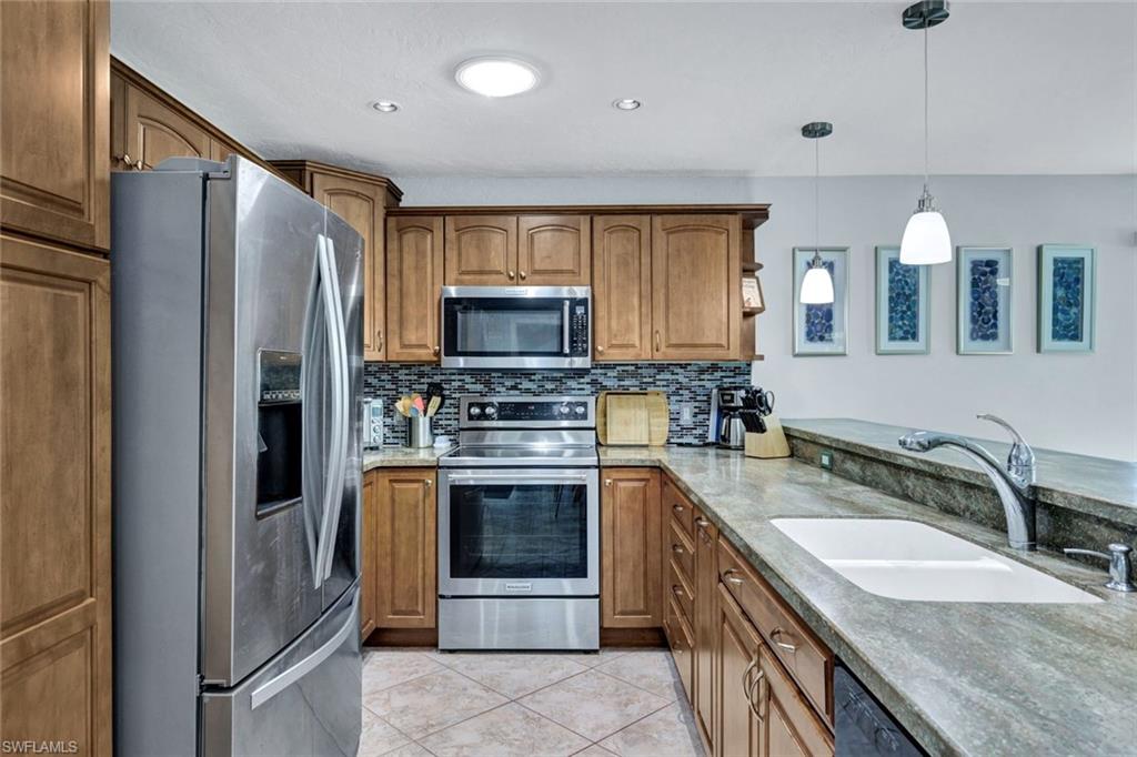 79 3rd ST