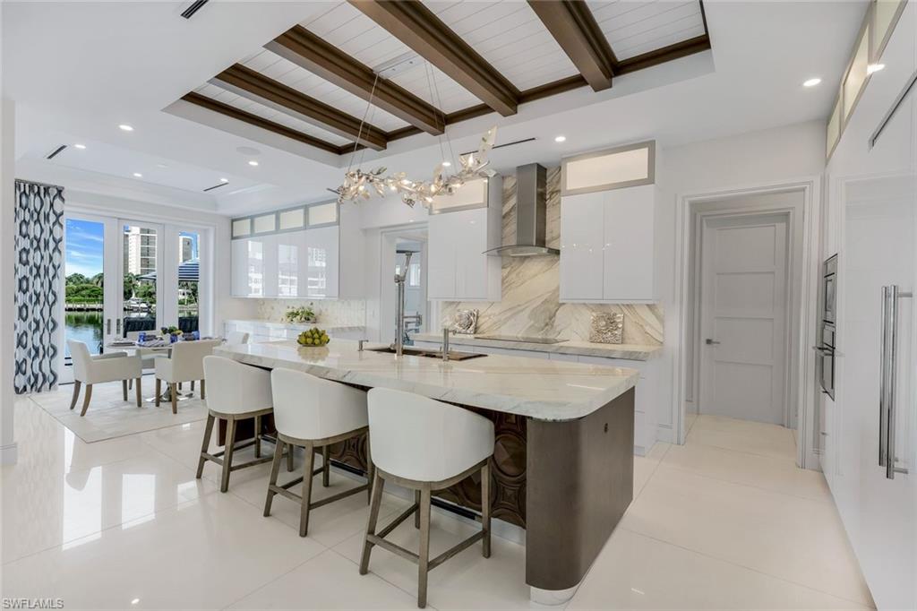 309 Neapolitan WAY