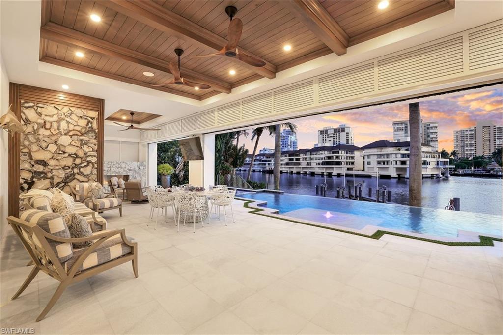 309 Neapolitan WAY