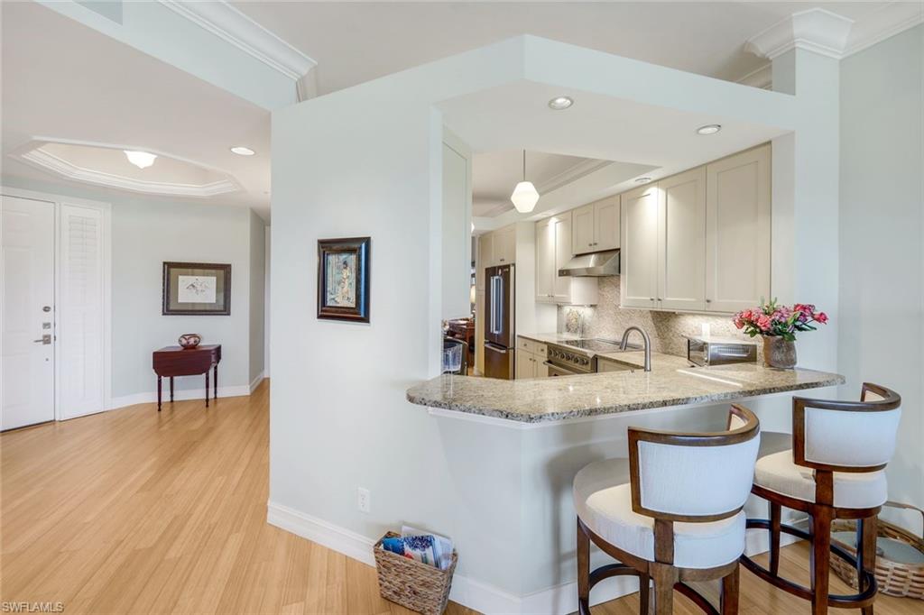 1895 Les Chateaux BLVD 302
