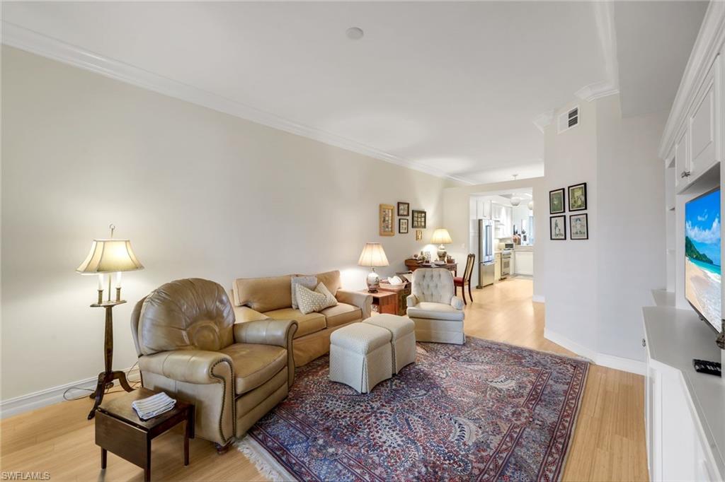 1895 Les Chateaux BLVD 302