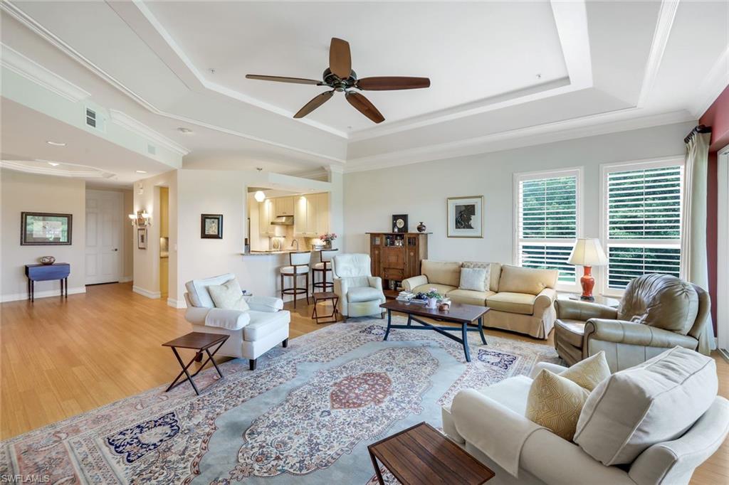 1895 Les Chateaux BLVD 302