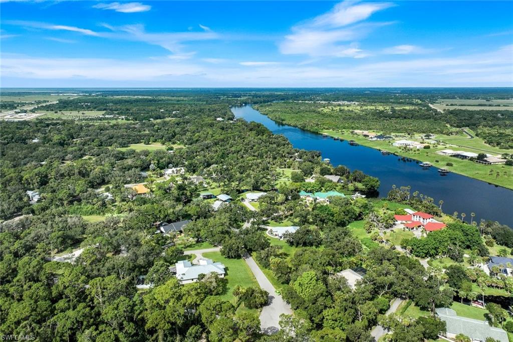 628 Harbor DR