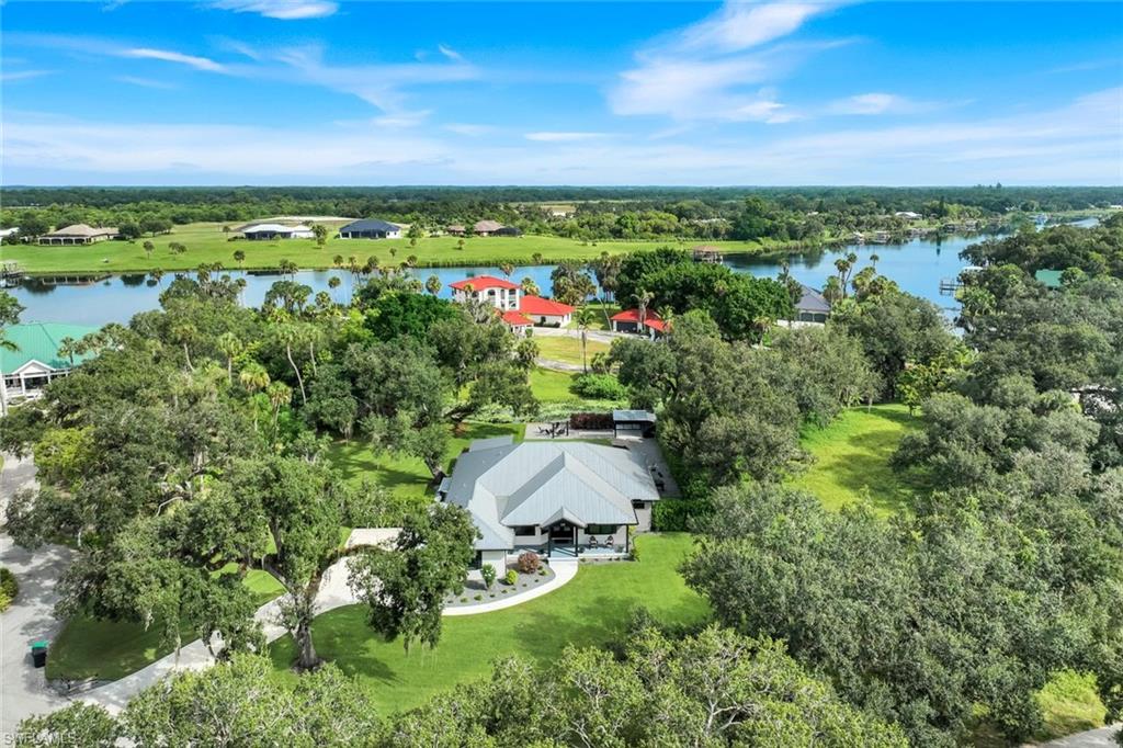 628 Harbor DR