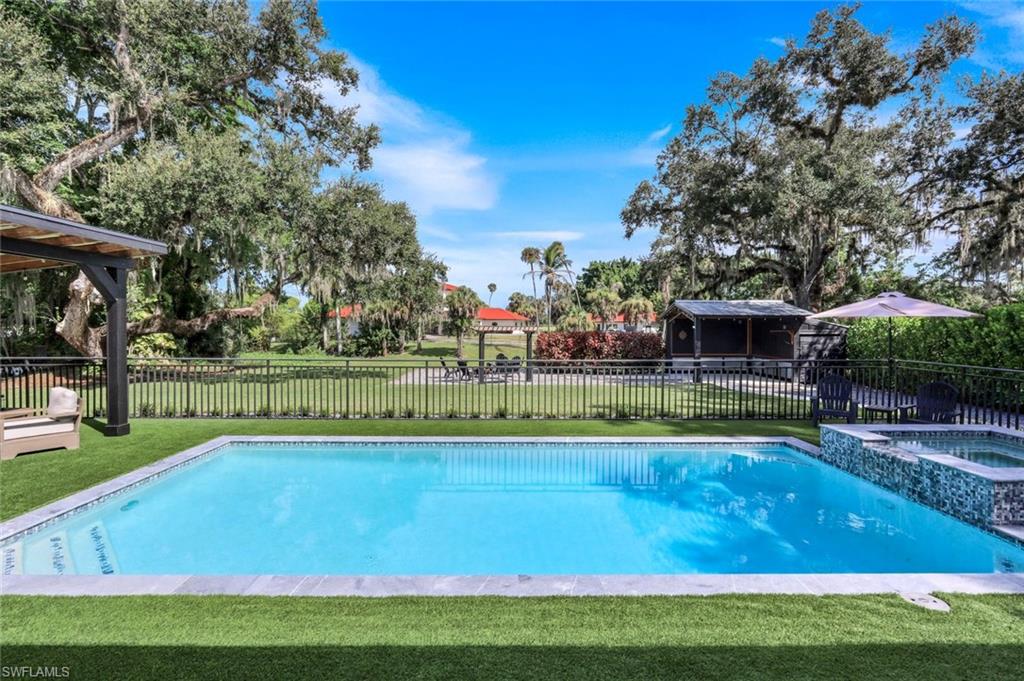 628 Harbor DR