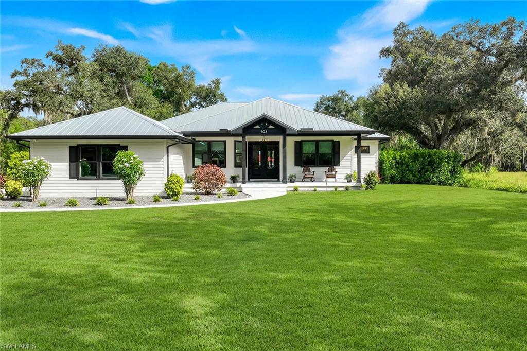 628 Harbor DR