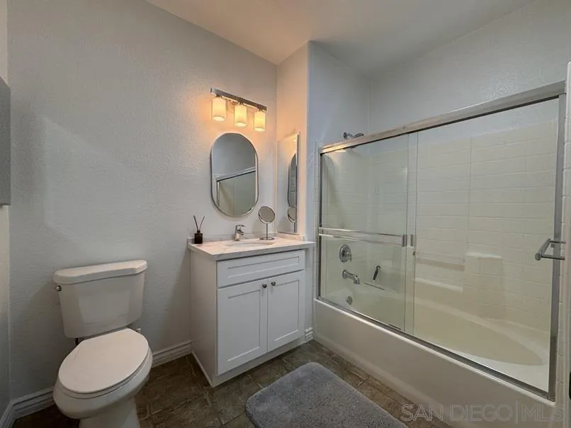 9263 Regents Rd Unit B202