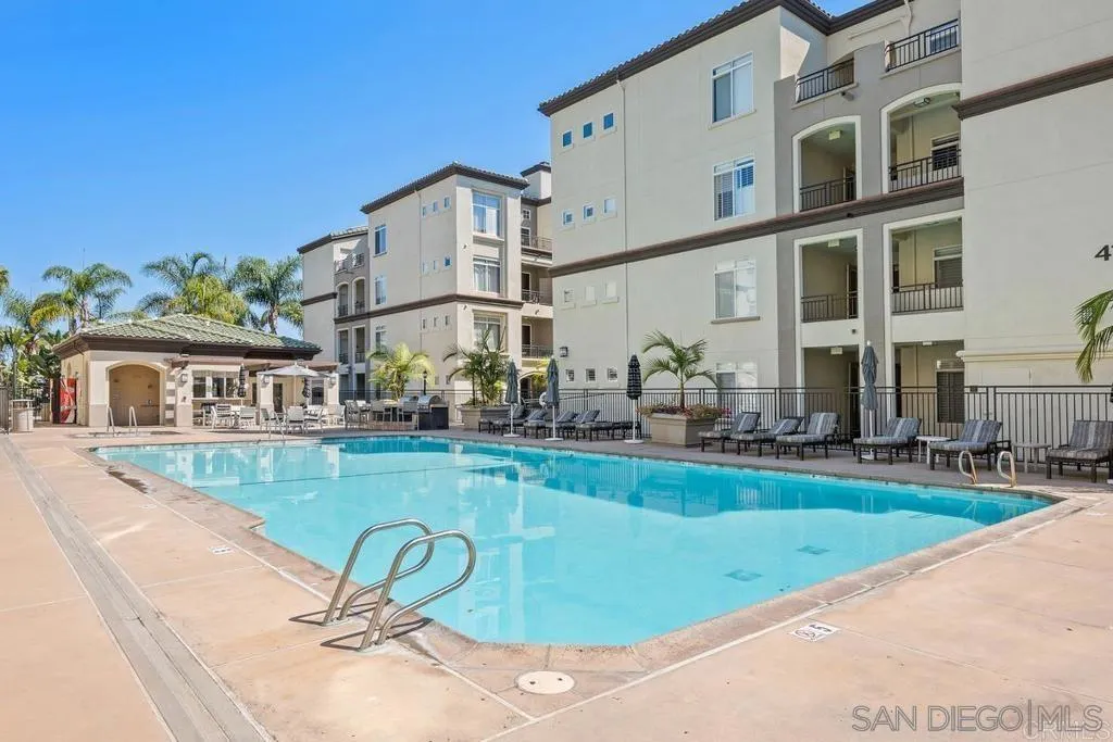 9263 Regents Rd Unit B202