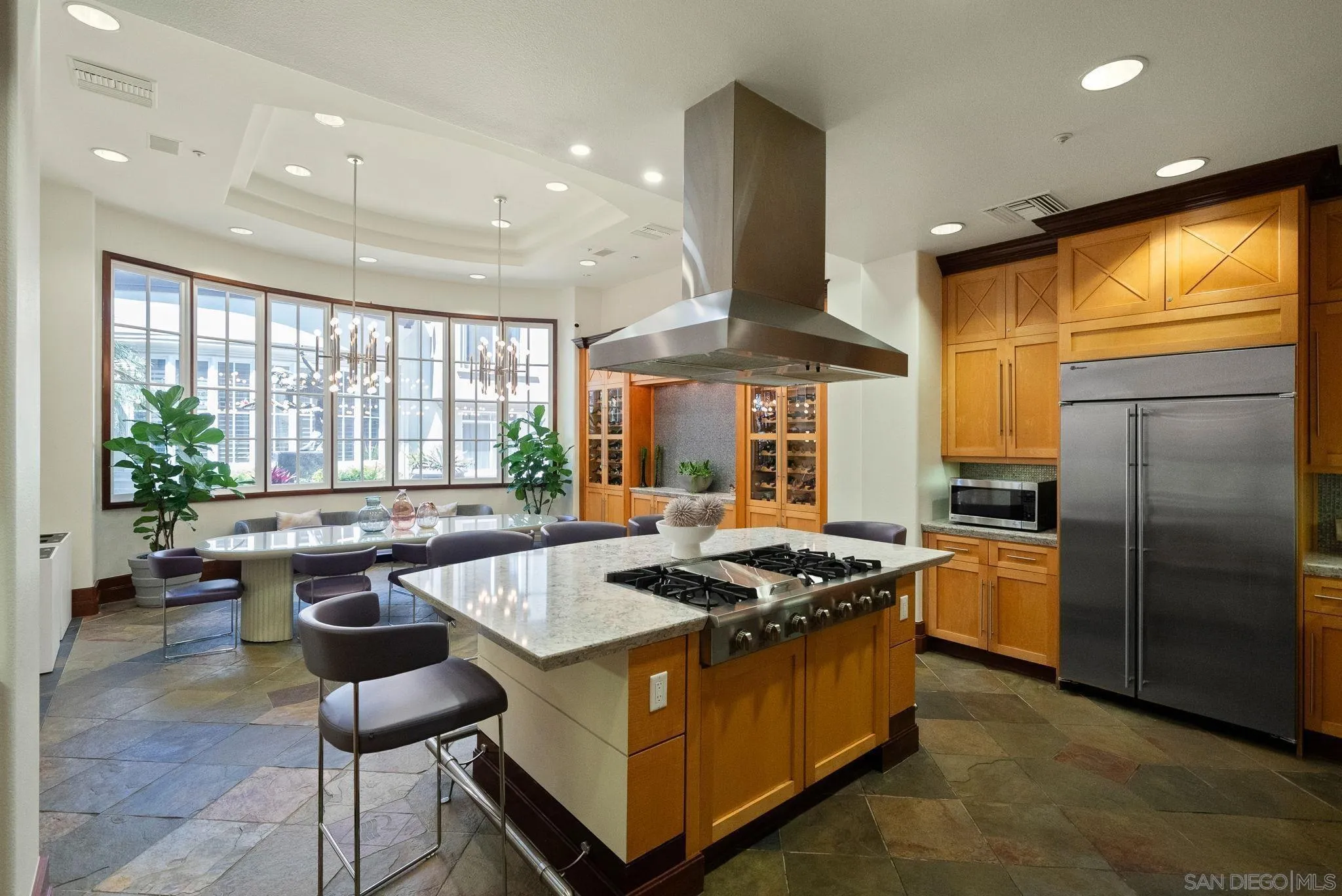 9263 Regents Rd Unit B202