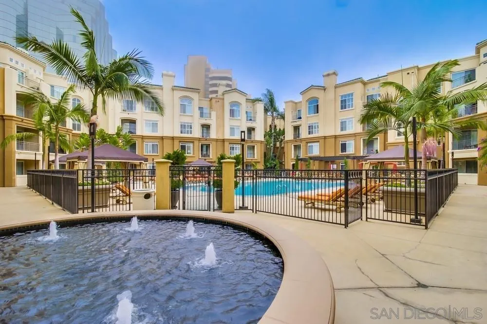 9263 Regents Rd Unit B202