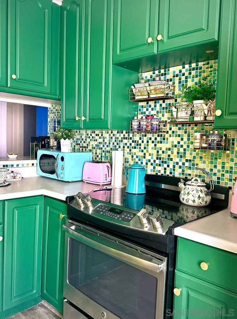 28740 Desert Princess Dr