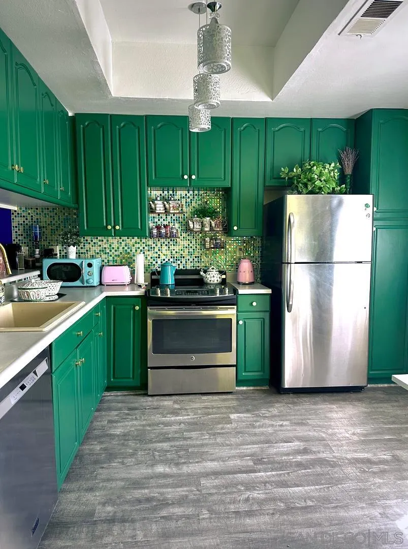 28740 Desert Princess Dr