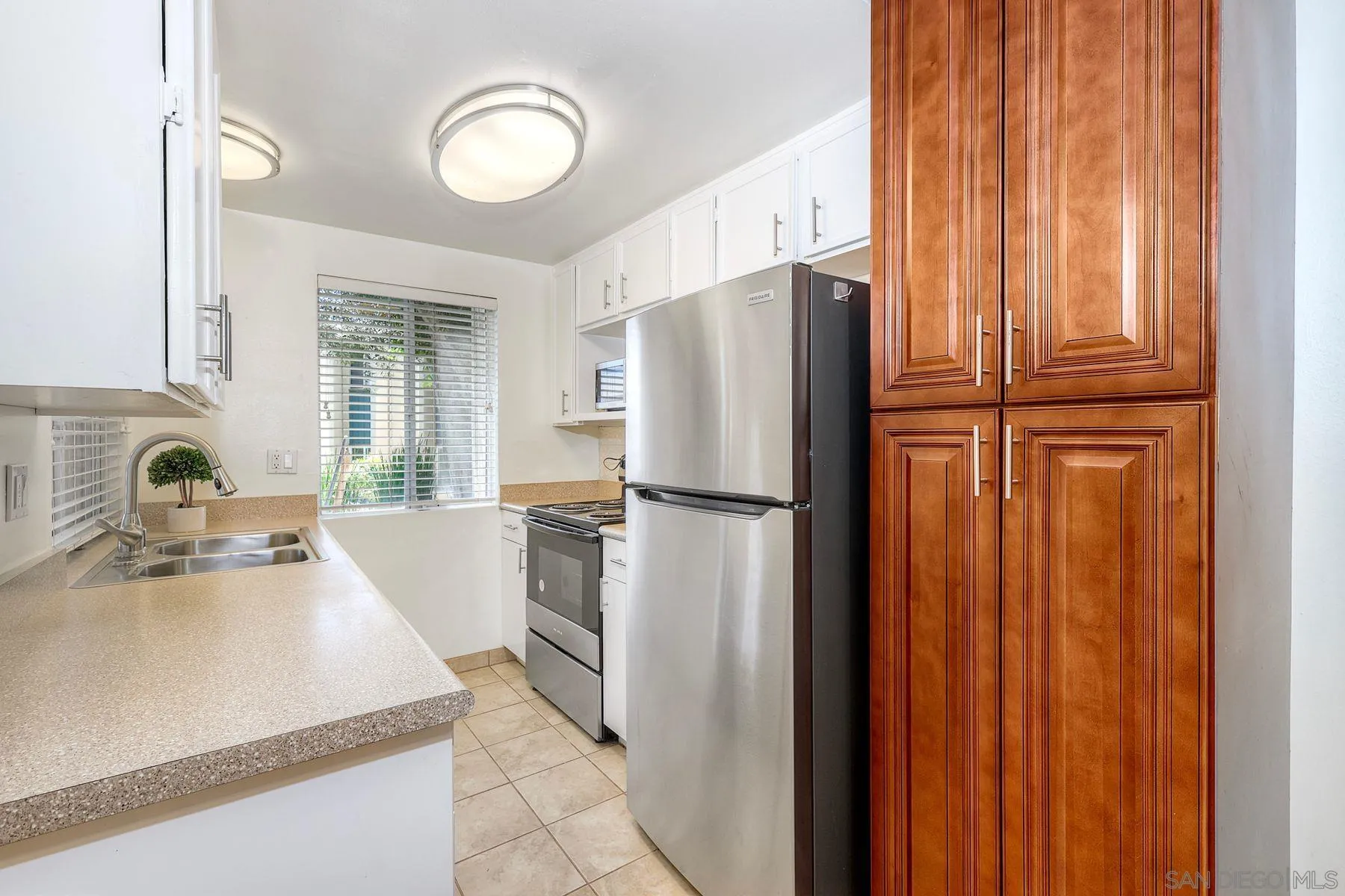 5350 Baltimore Unit 5