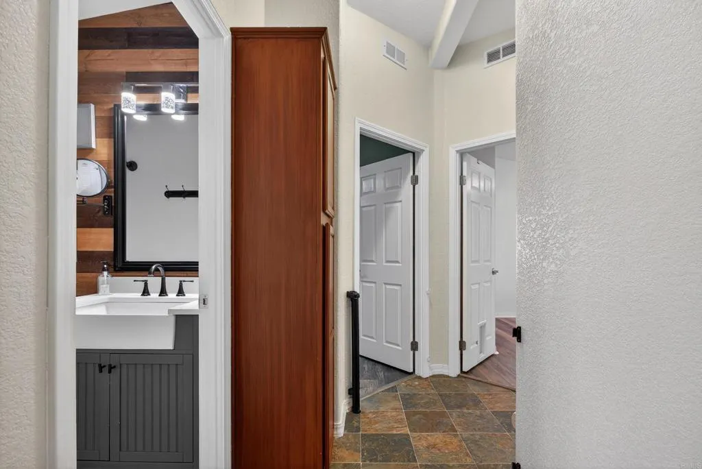 13450 Highway 8 Business Unit Space 16
