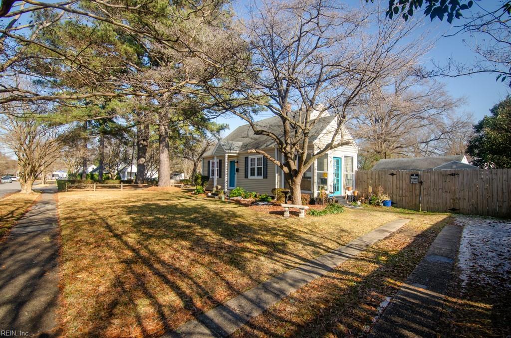 7704 Nesbitt DR