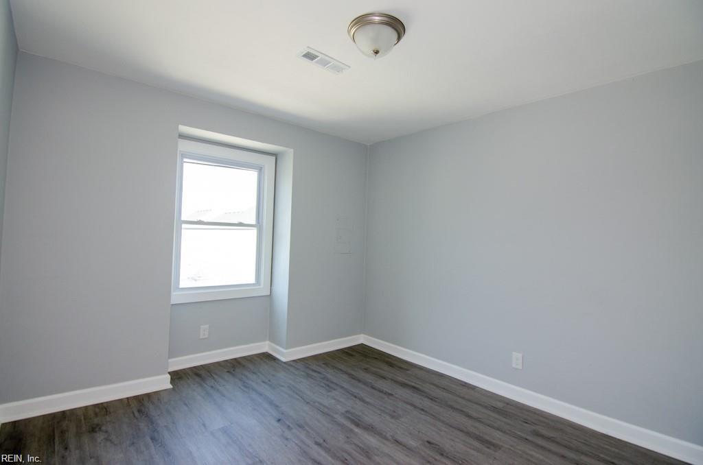 1005 Hillside AVE 4