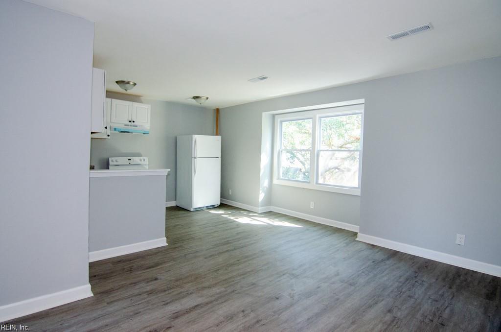 1005 Hillside AVE 4