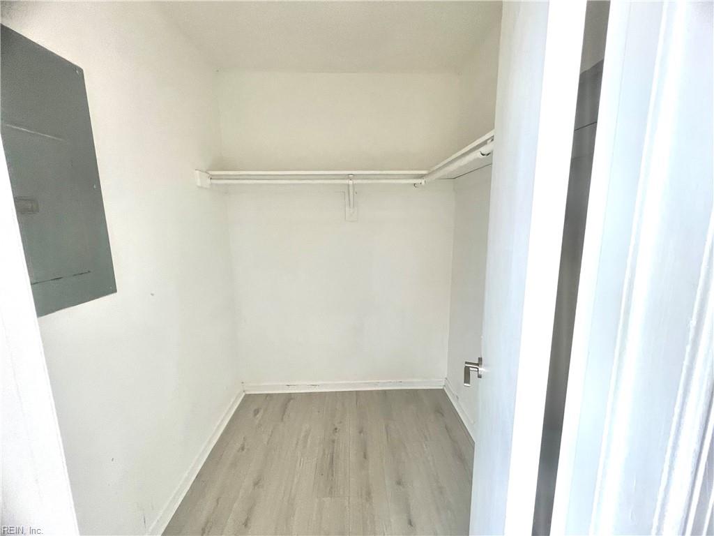 835 Little Bay AVE 32/D