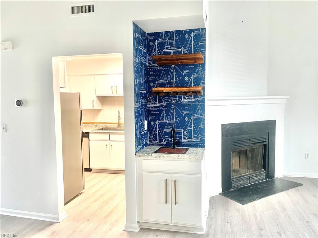 835 Little Bay Avenue AVE 32/D