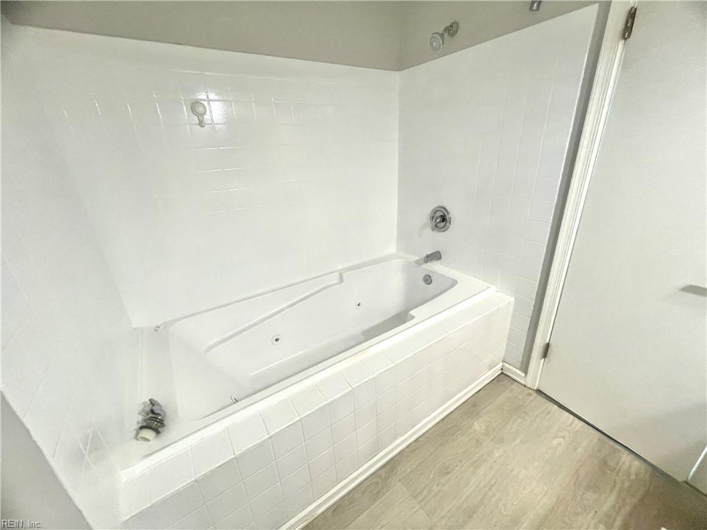 835 Little Bay Avenue AVE 32/D