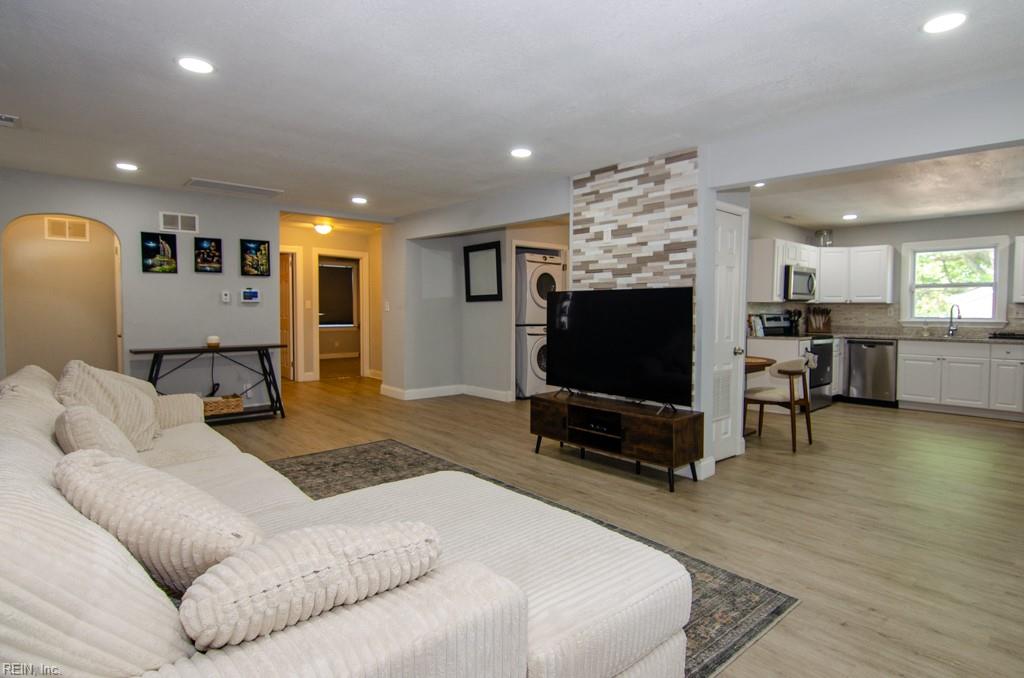 1750 Hancock Ave. AVE