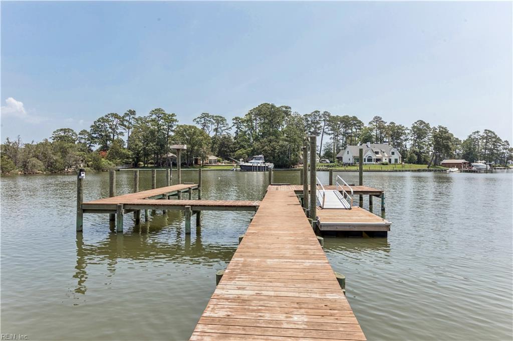 1539 McCullough LN