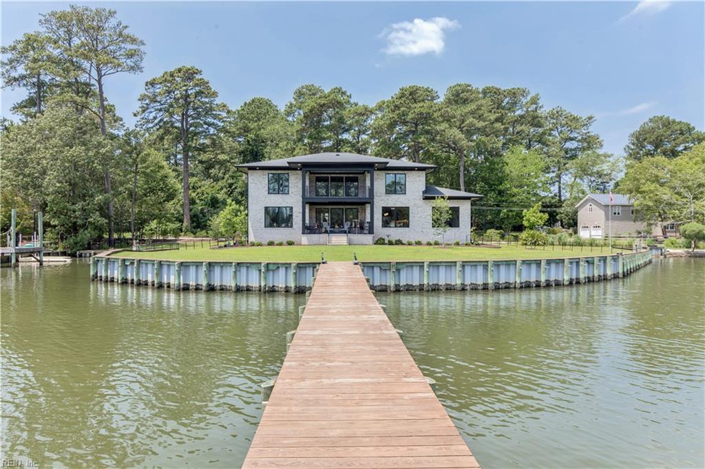1539 McCullough LN