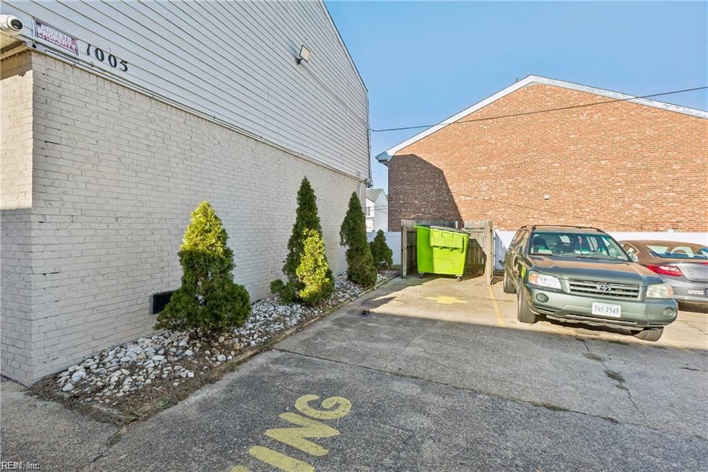 1005 Hillside AVE 1