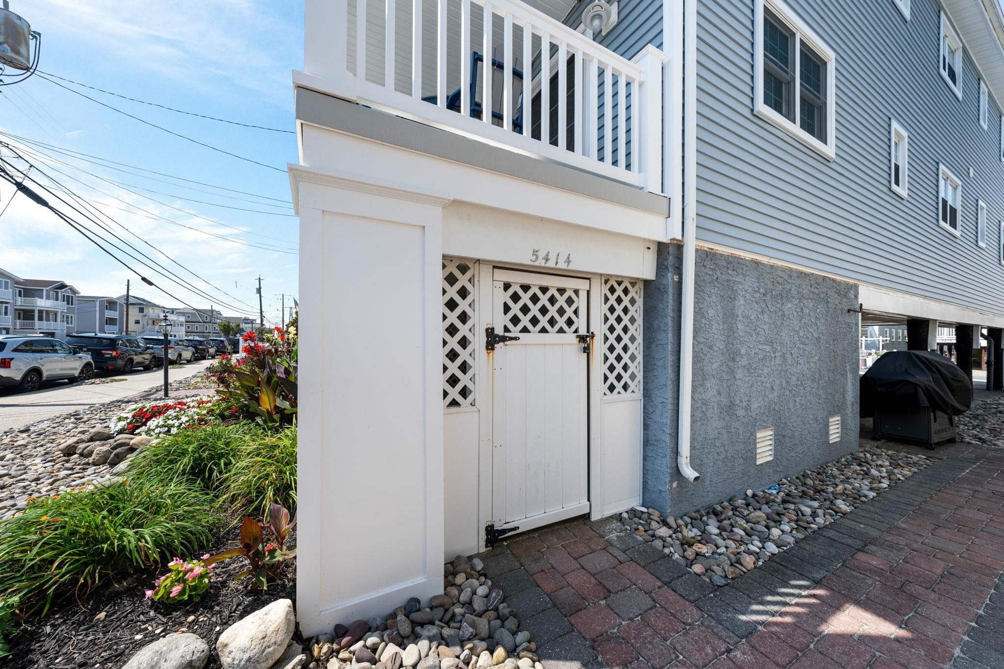 5414 Central Avenue Unit: 2nd floor
