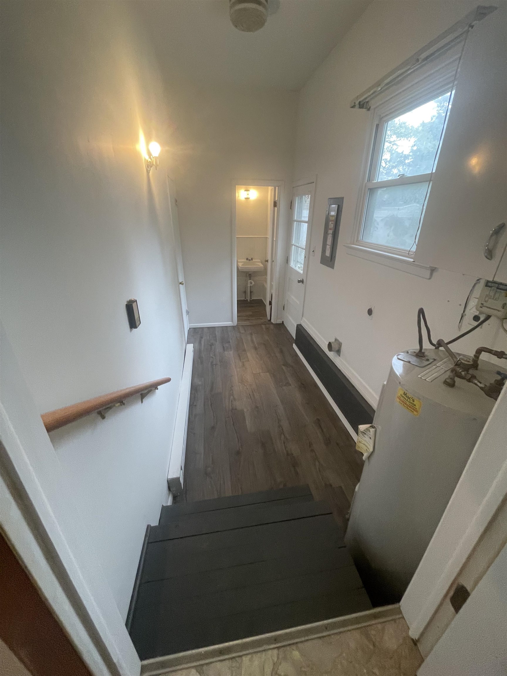 521 E Tampa