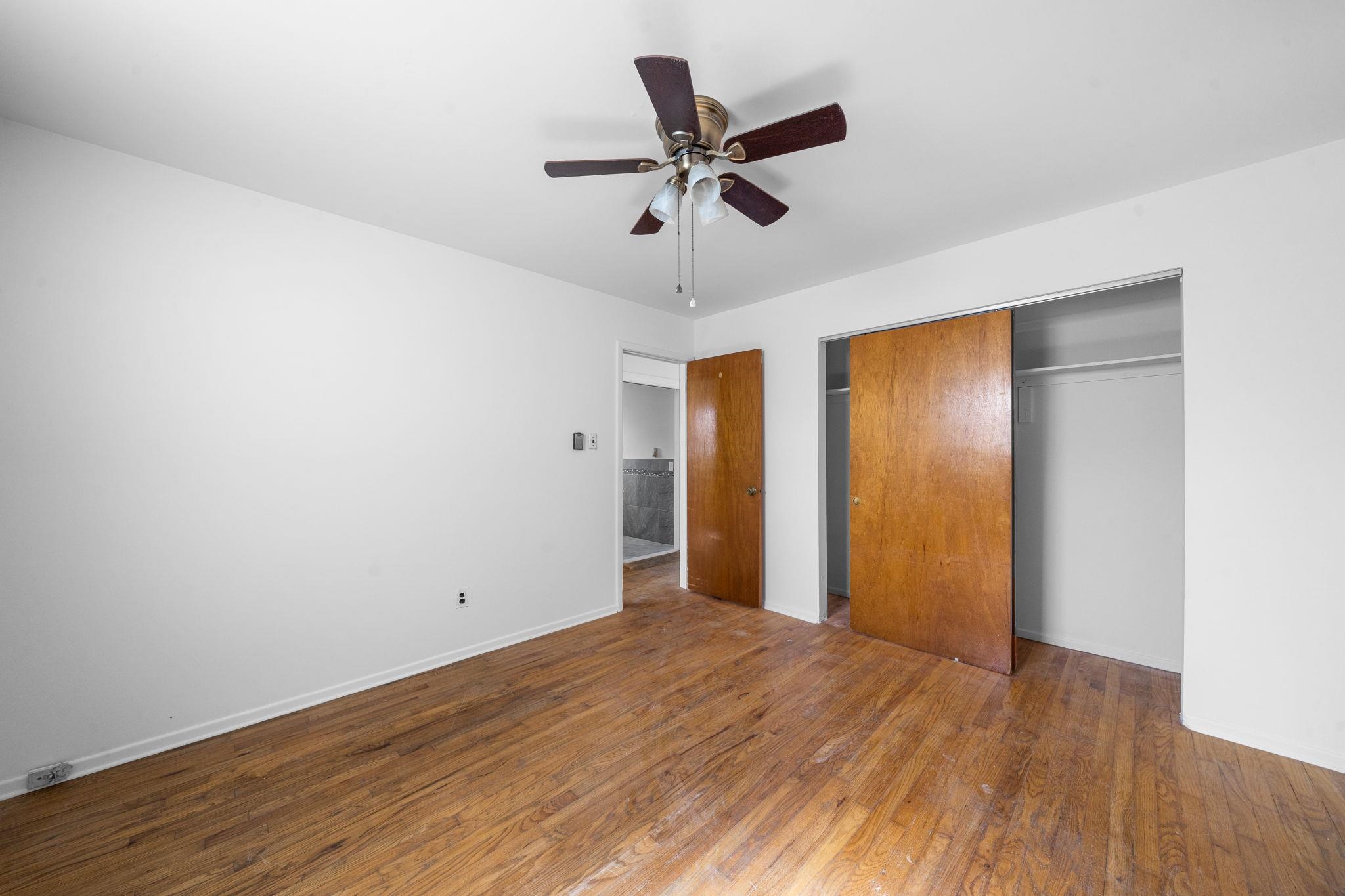 521 E Tampa
