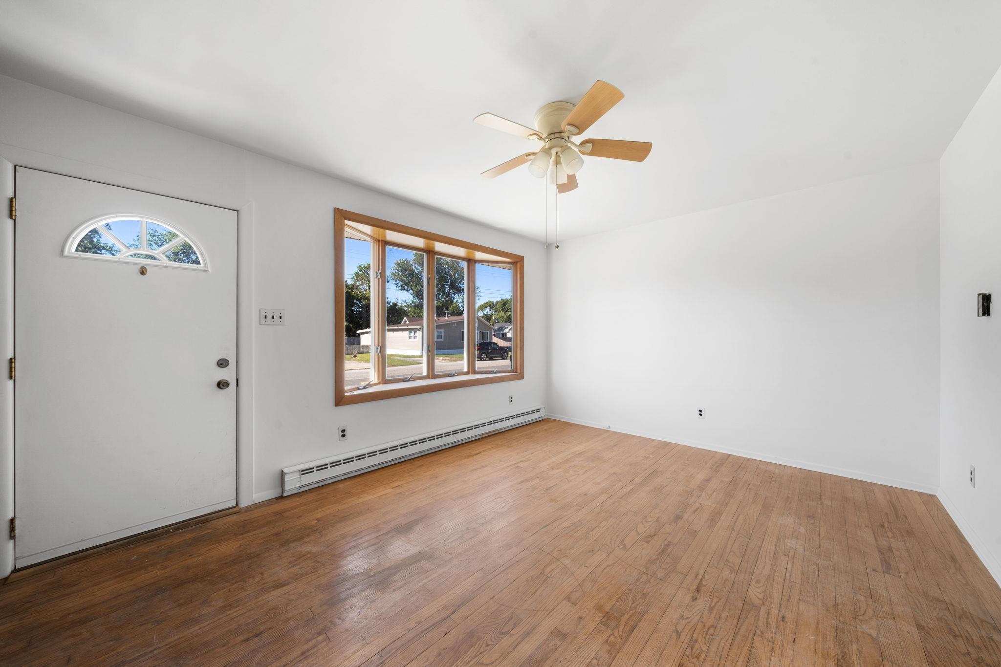 521 E Tampa