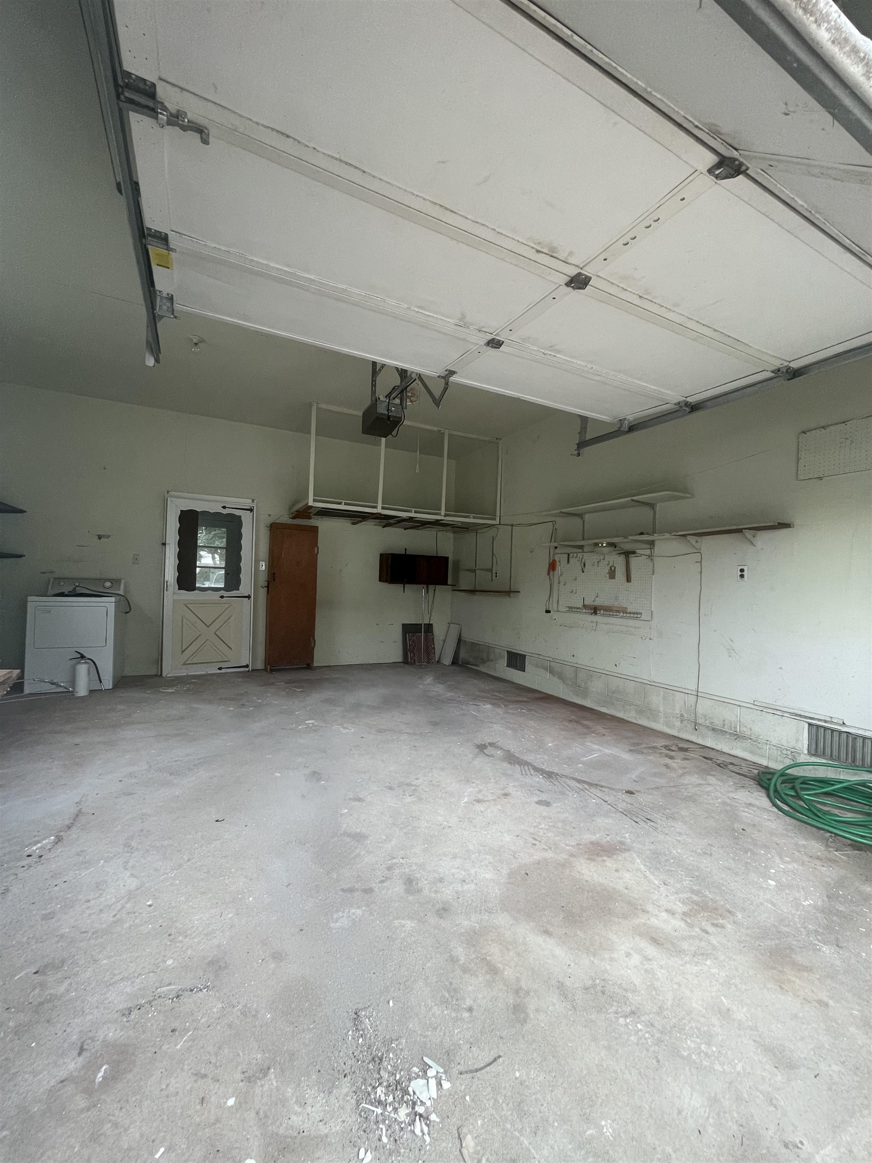 521 E Tampa