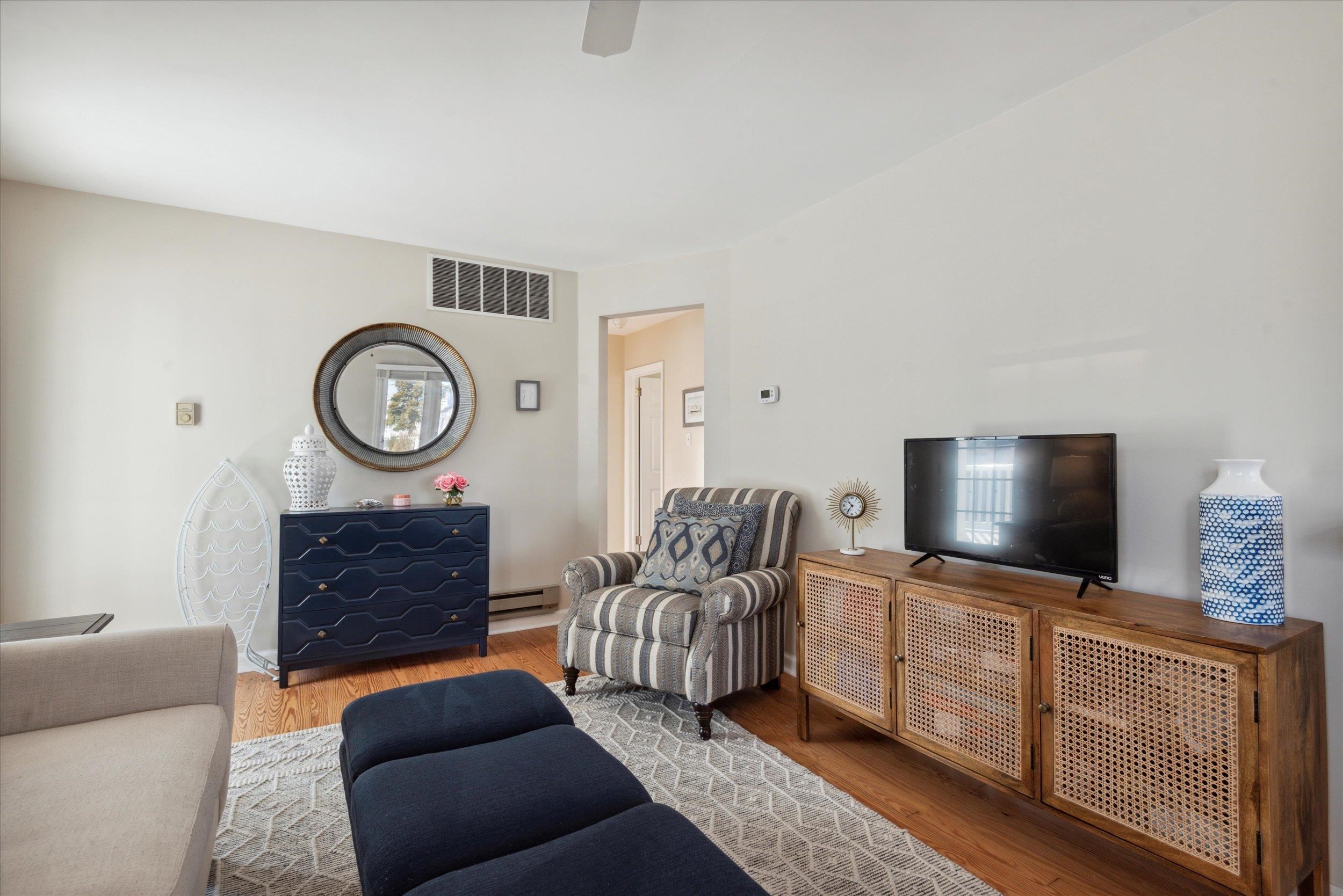 413 98th Street Unit: first floo