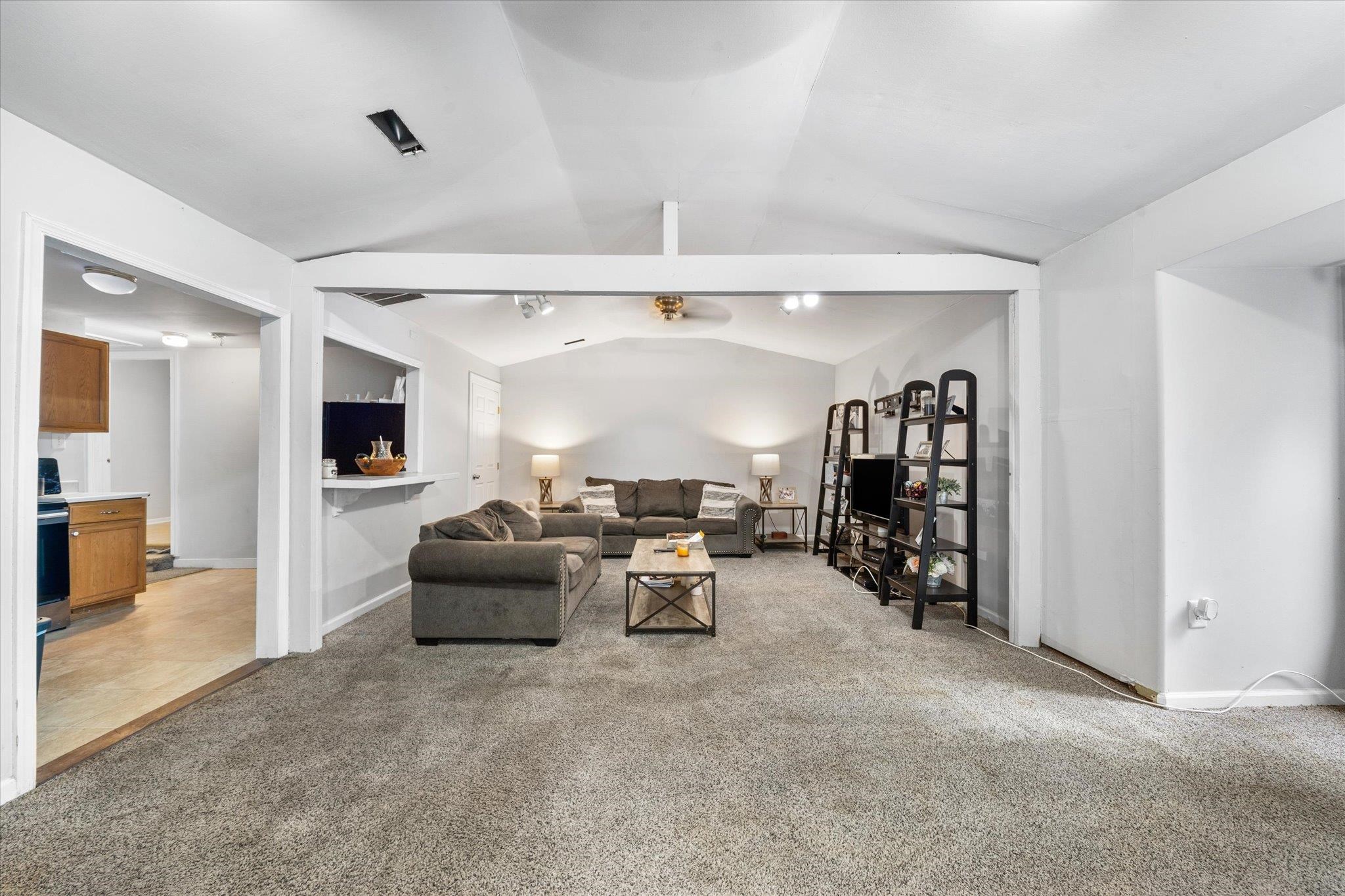 806 Bennett Road