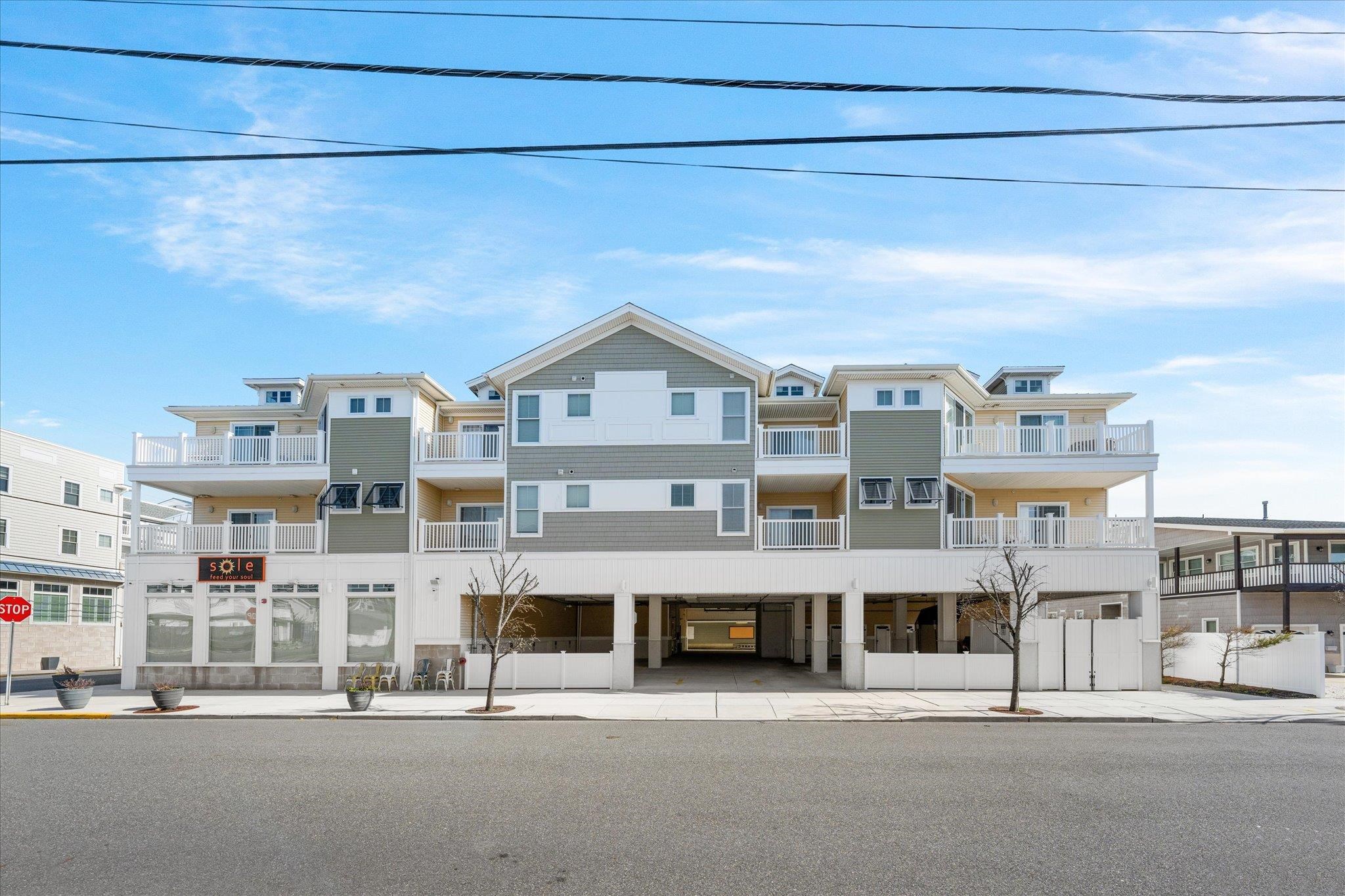 8609 Landis Avenue Unit: 204