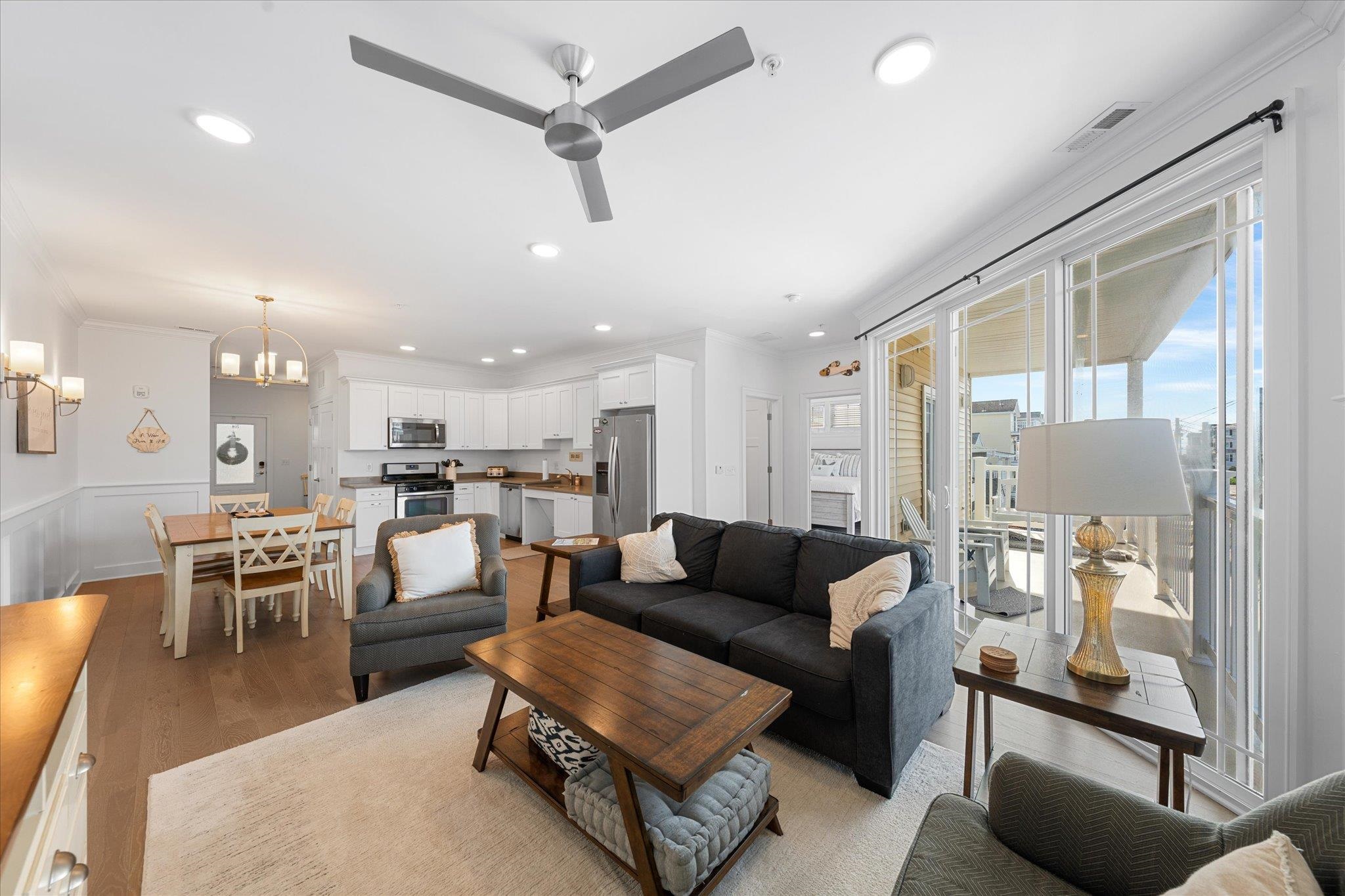 8609 Landis Avenue Unit: 204