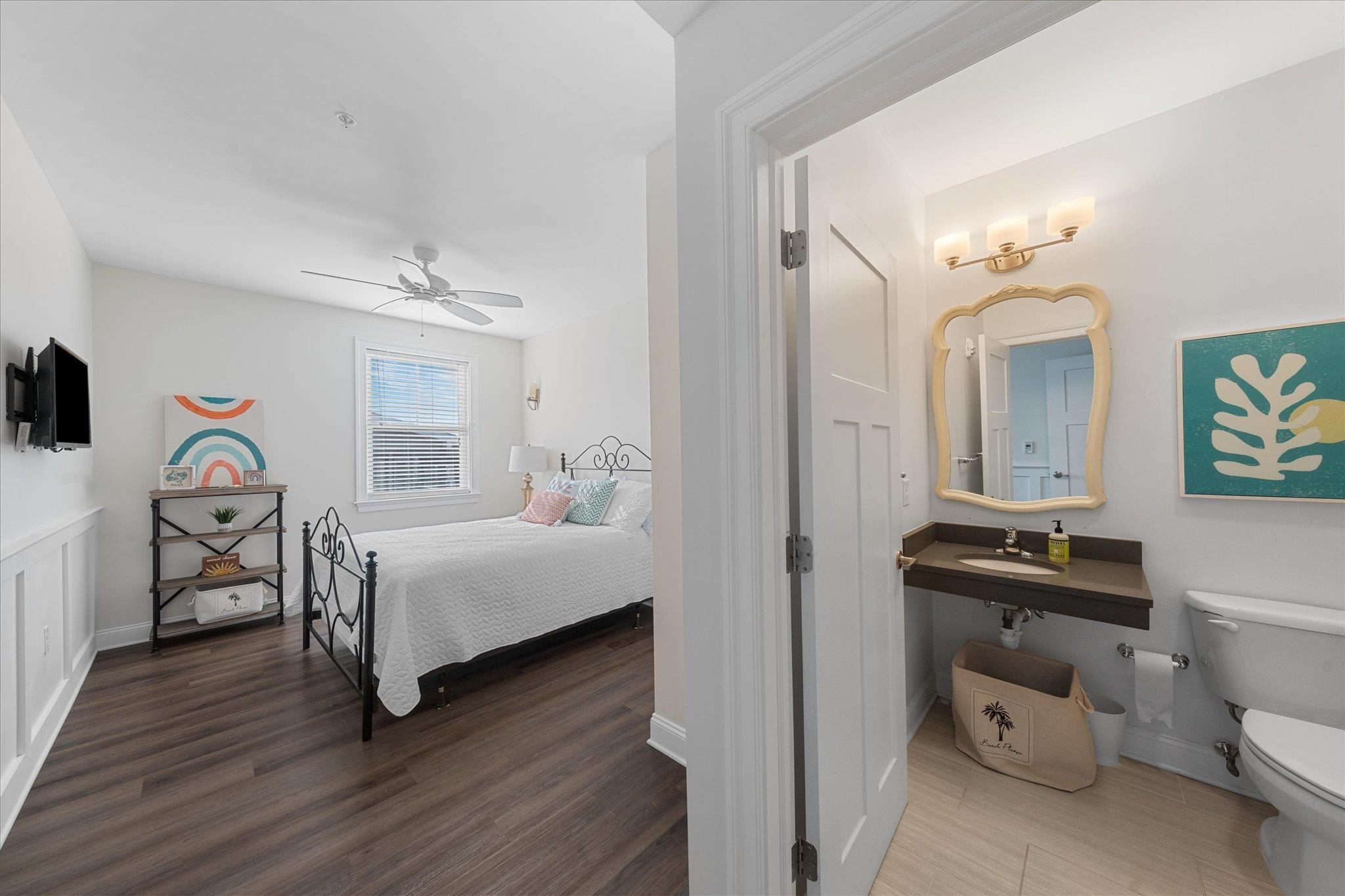 8609 Landis Avenue Unit: 204