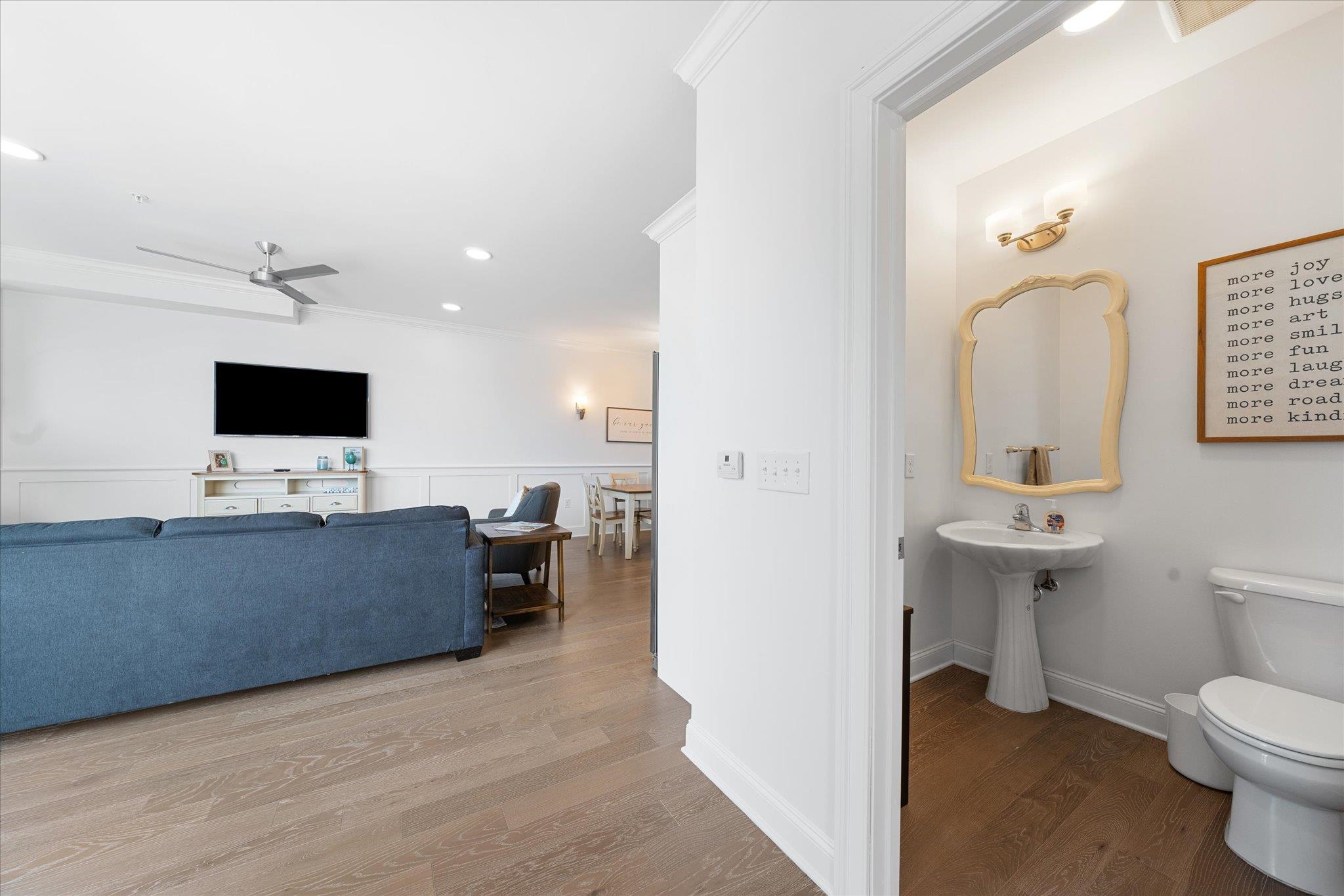 8609 Landis Avenue Unit: 204