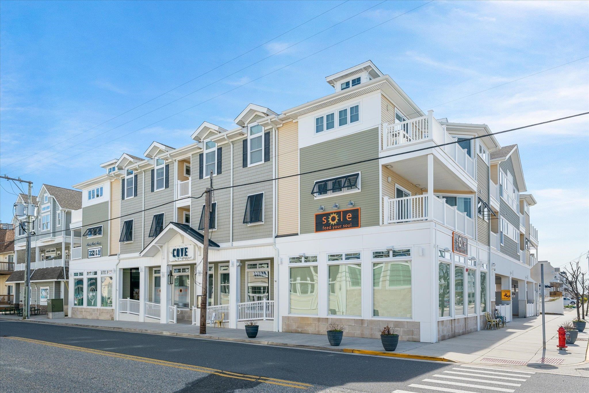 8609 Landis Avenue Unit: 204