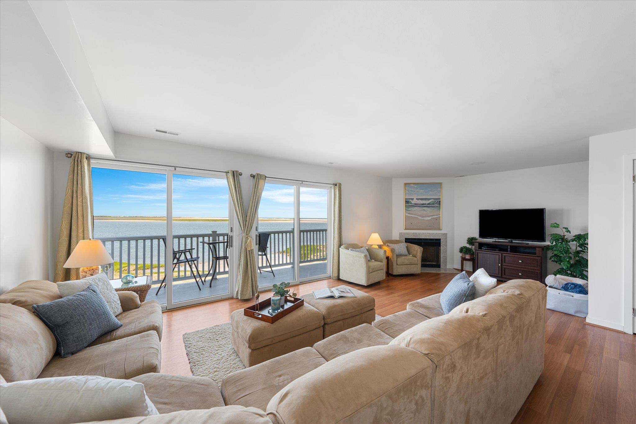 400 E Marina Court Unit: 205B