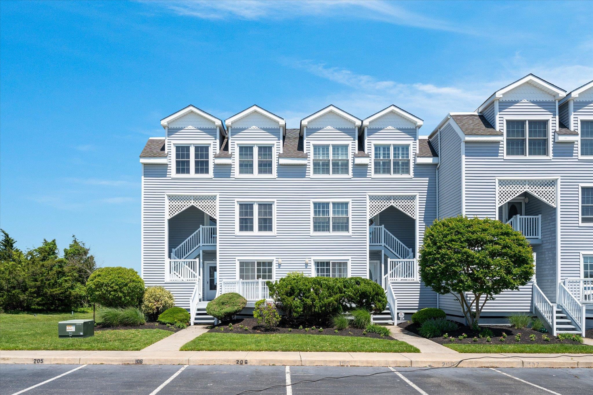 400 E Marina Court Unit: 105B