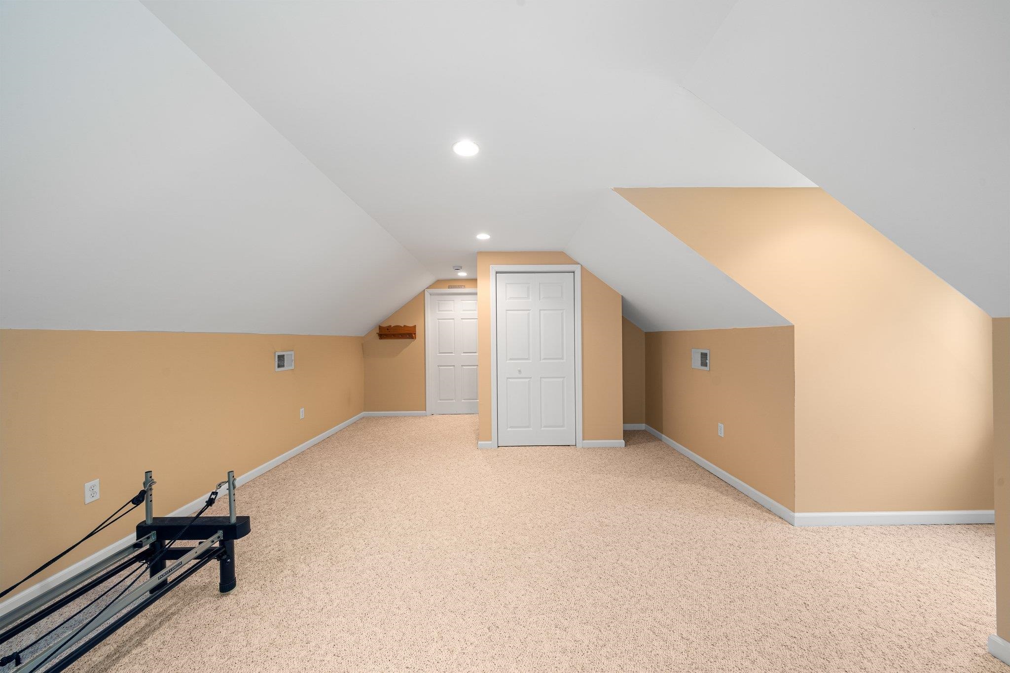 28 W Woodland Avenue
