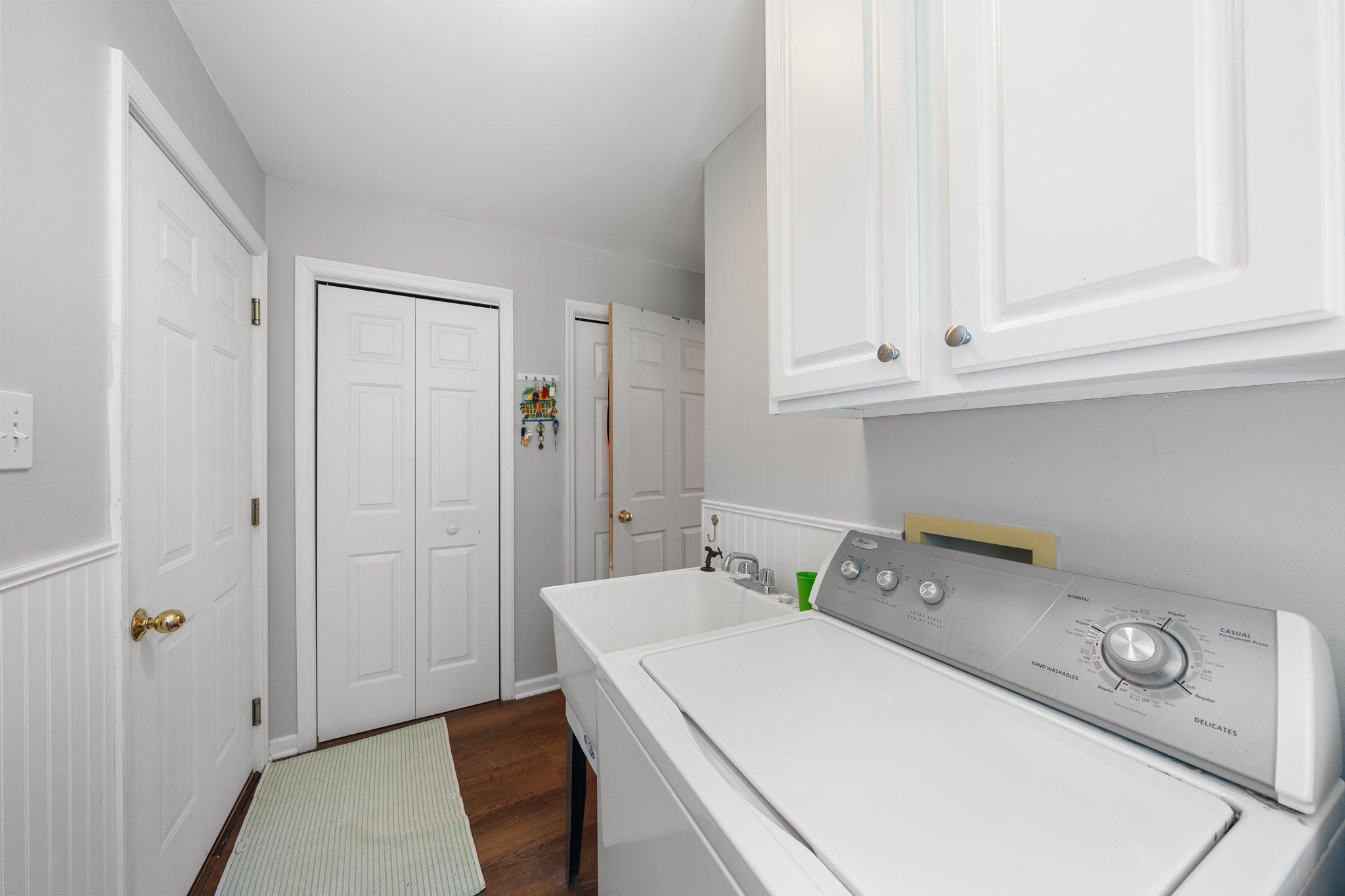 28 W Woodland Avenue